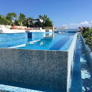 Apartamento Your Exclusive In The - Amenities & Services For Free!!, Playa del Carmen